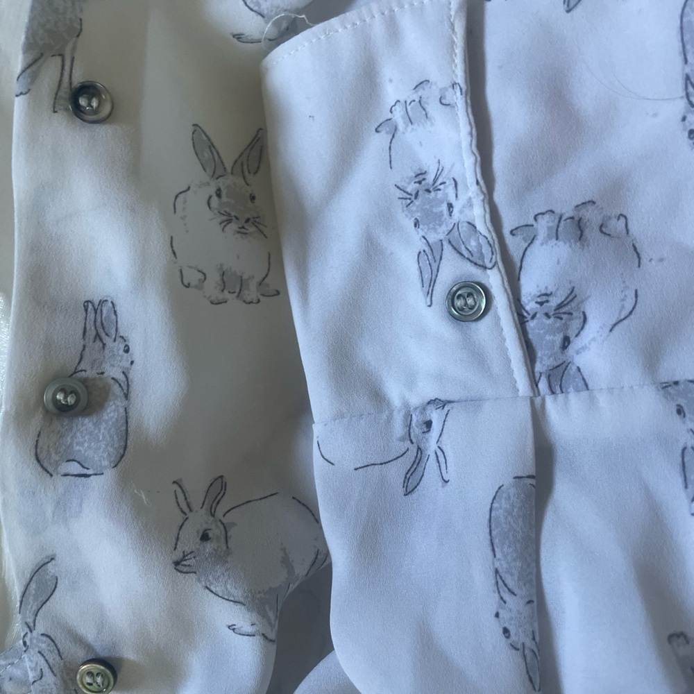 H&M White Bunny Print Button Down Shirt - Picture 5 of 5